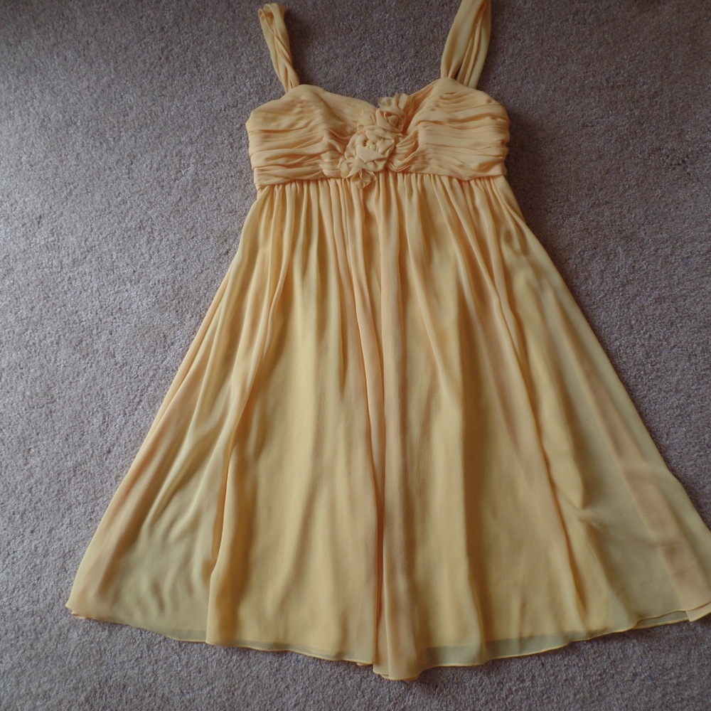 Yellow Chiffon Party Dress WTOO Size 8
